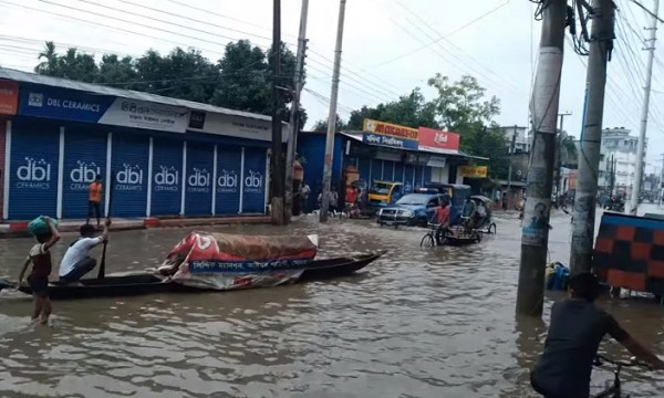 বন্যার পানি কমছে সিলেটে